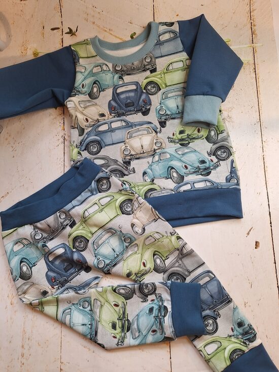 Džemperis un bikses  86 izmērs