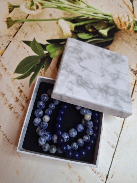 3 Rokassprādzes kastītē