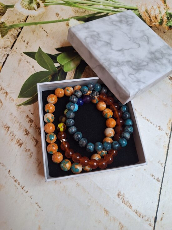 3 Rokassprādzes kastītē